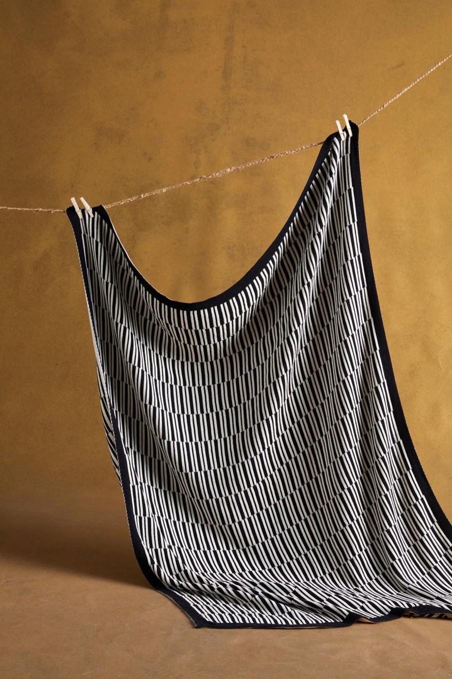 Homewares eb&ive Throws | Klein Throw - Ebony